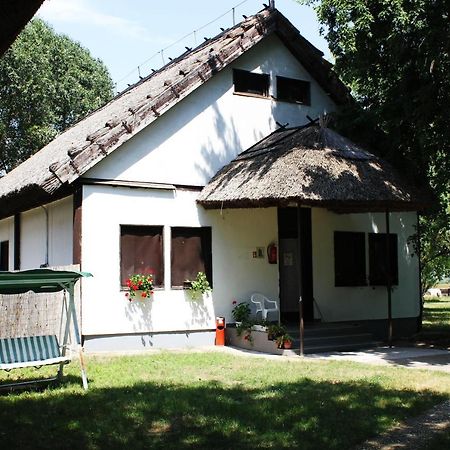 Patkos Motel Tiszafüred 外观 照片