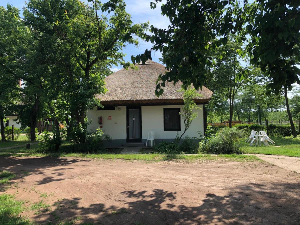 Patkos Motel Tiszafüred 外观 照片
