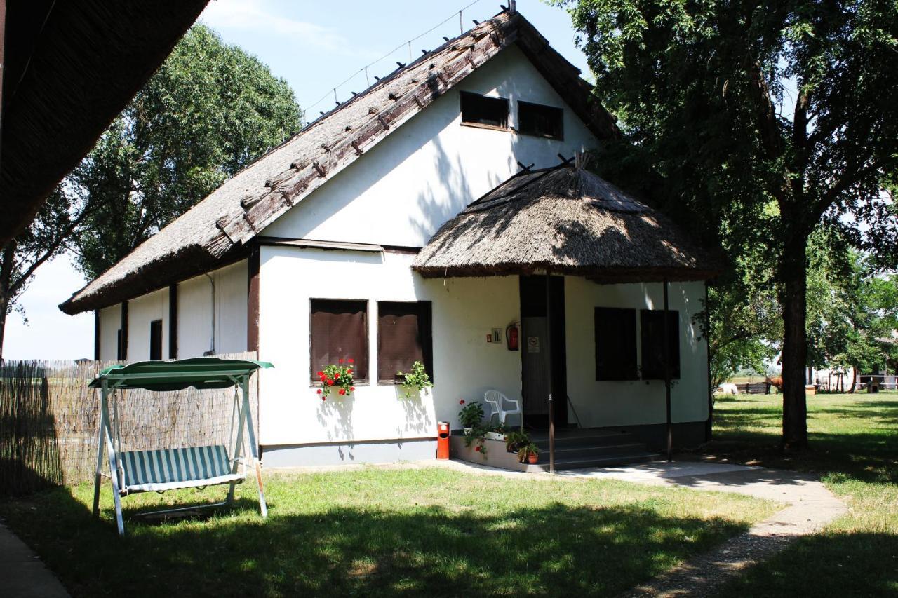 Patkos Motel Tiszafüred 外观 照片